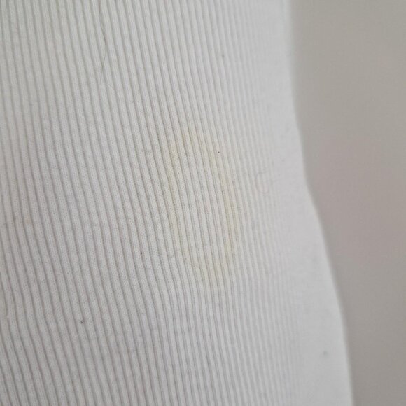 Brandy Melville White & black ribbed tank top #croptop - Picture 3 of 3